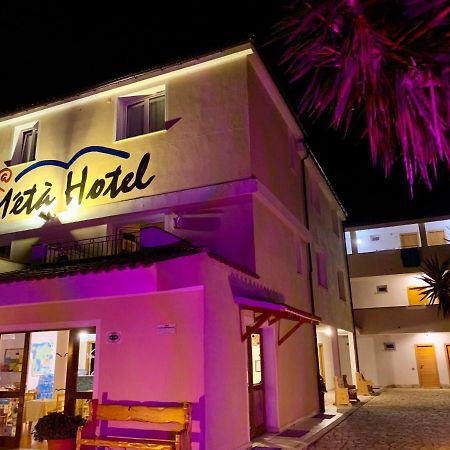 Meta Hotel Santa Teresa Gallura Exteriör bild