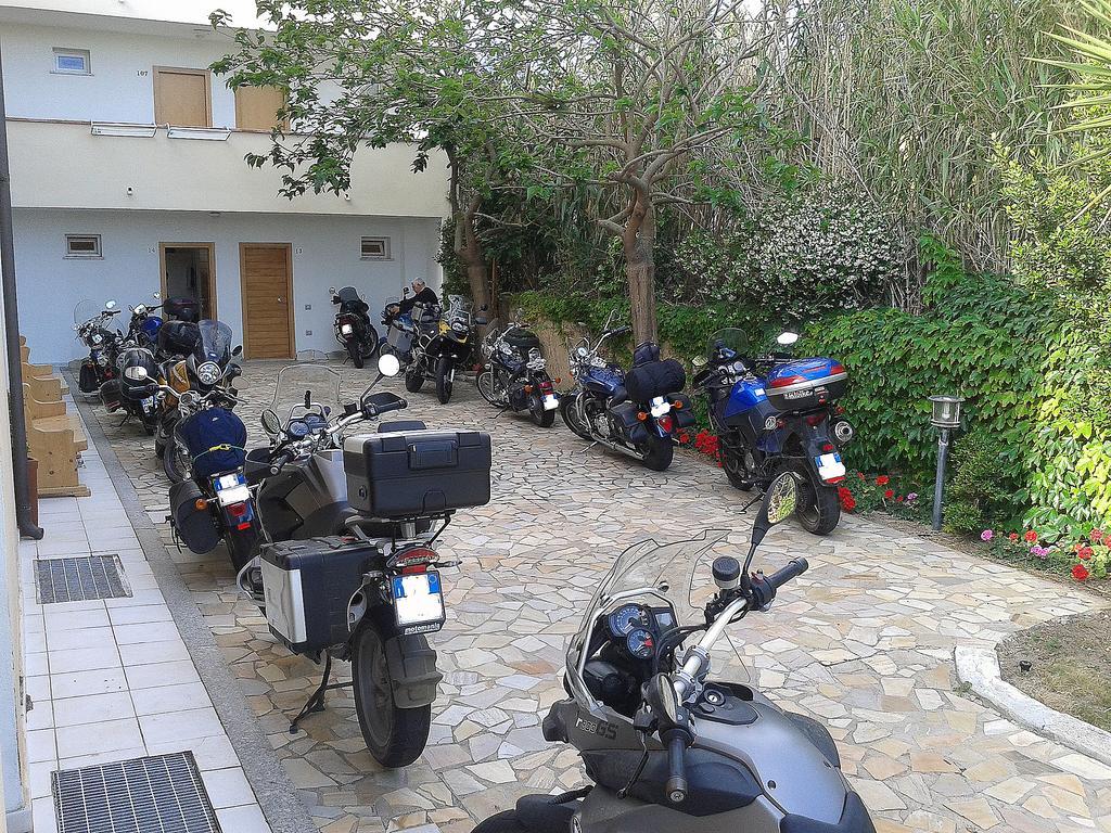Meta Hotel Santa Teresa Gallura Exteriör bild