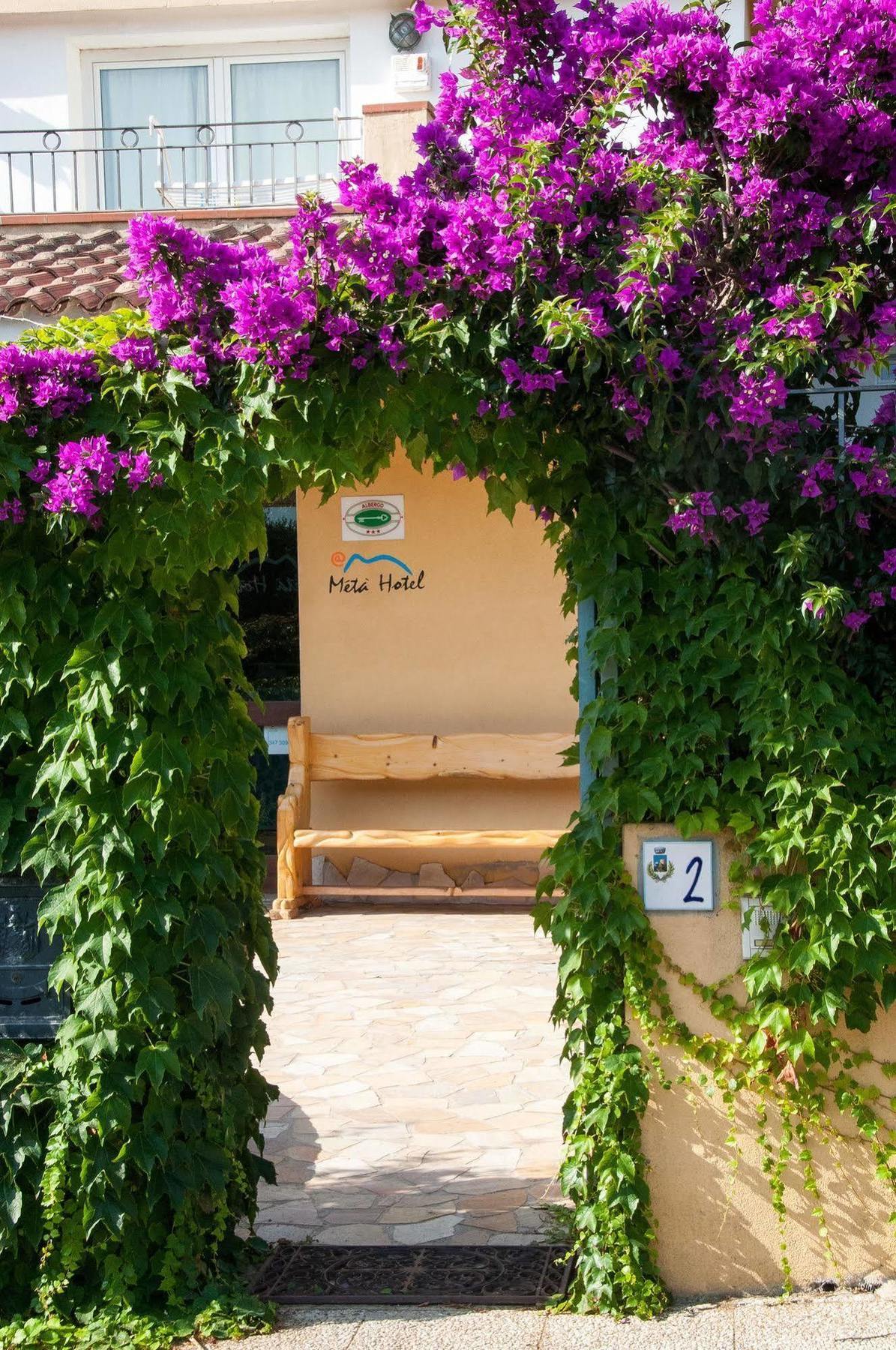 Meta Hotel Santa Teresa Gallura Exteriör bild